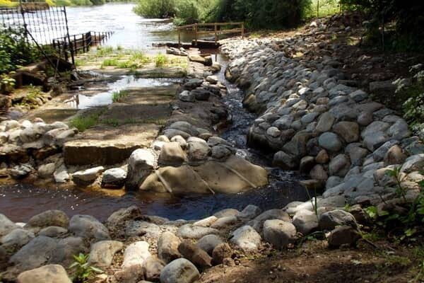 Naburn Weir, York channel lining